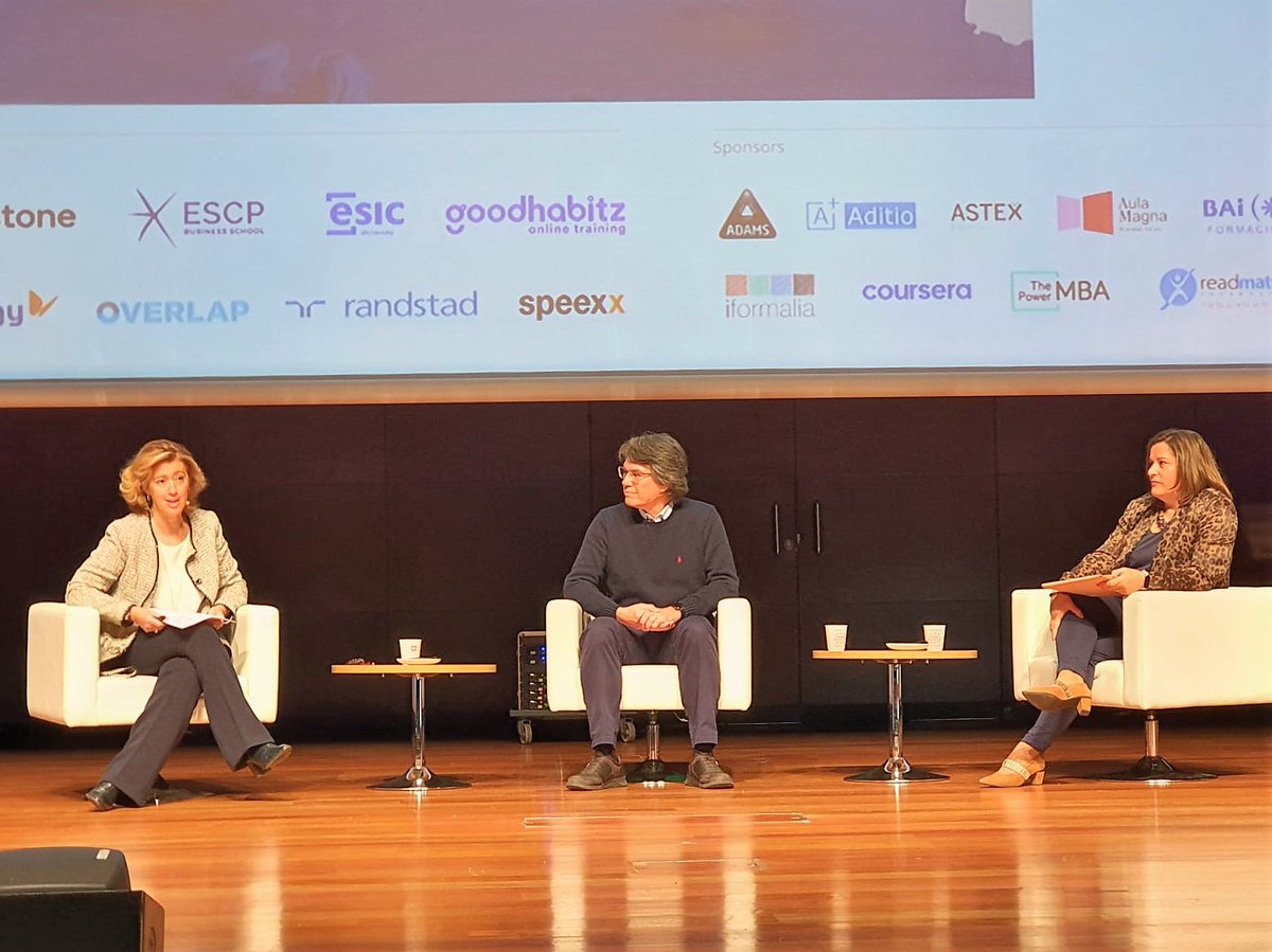En el #CorporateLearning21 liderando la mesa "#LearningAgility, #liderazgo creativo y #aprendizaje positivo" con <a href="/MariaSArjona/">Maria Sanchez-Arjona</a>, <a href="/NataliaGrijalba/">Natalia Grijalba</a> y @Alfredojamo abordando cómo desplegar todo el potencial de aprendizaje de los profesionales y abordar con éxito el cambio constante