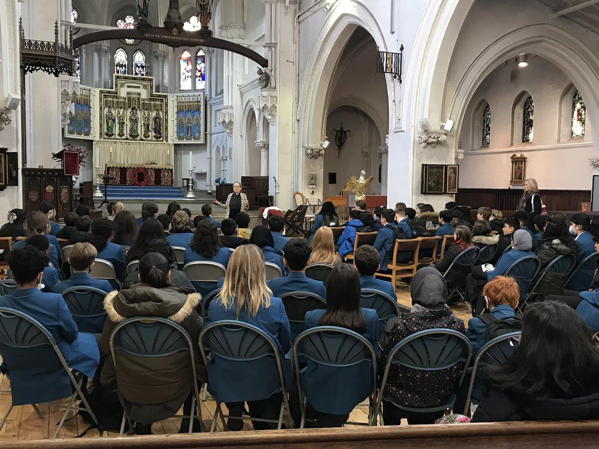 UCL_Academy's tweet image. Thank you to all @Stmarys_PH hosting all of our level 1 students today and helping us think deeply about the role places of worship in supporting cultural understanding across our local , national and international communities #cultrualunderstanding @UCL_GCCU