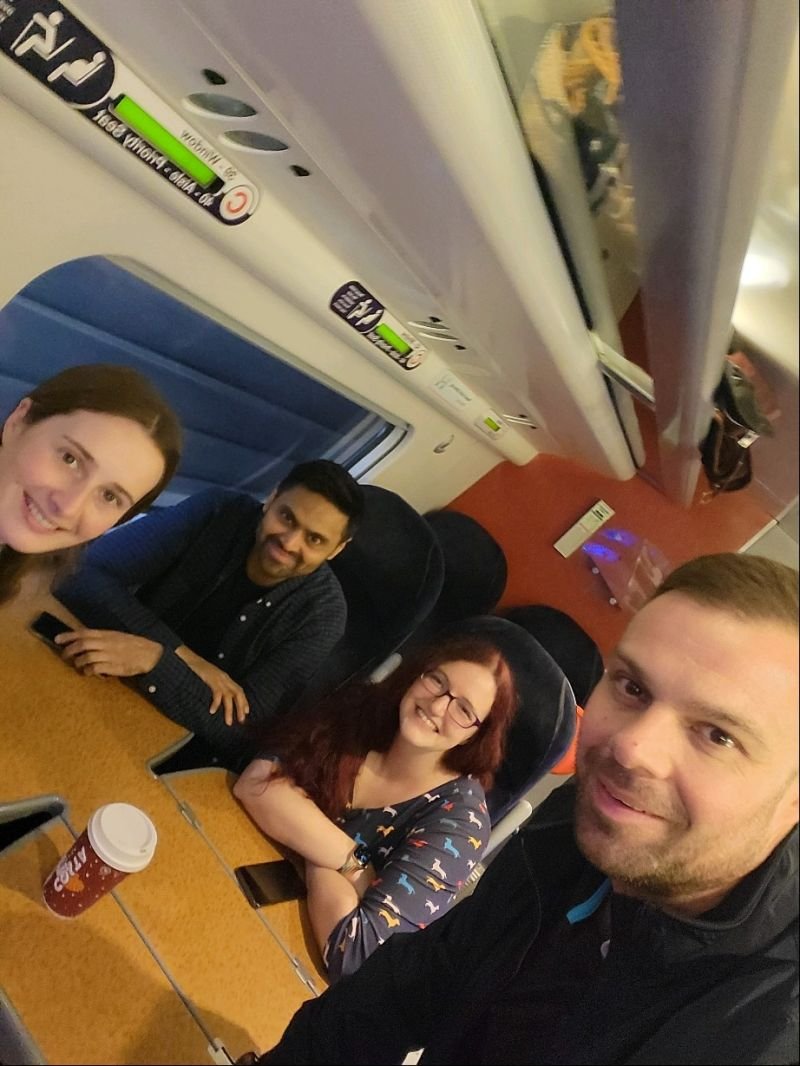 sqdigitaluk's tweet photo. Arriving in the big smoke for the #uksearchwards
Everything crossed 🤞 https://t.co/fra8ArhOly