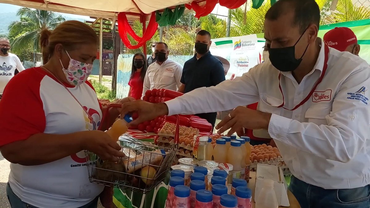 Alimentar_Anz's tweet photo. En el marco del Plan Cayapa Proteína Animal a través de las Ferias del Campo Soberano a Cielo Abierto, @PDVAL_OFICIAL en #Anzoátegui benefició a mil 706 familias de la BMS Luchadores de mi Patria Bonita  en el municipio Juan Antonio Sotillo. 

@LealTelleria @MinAlimenVen https://t.co/v5TwrYquTO