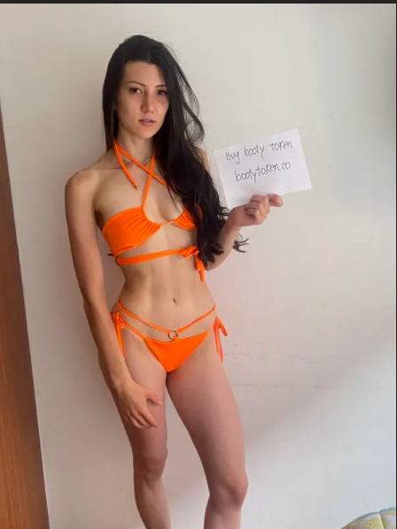 BootyBsc's tweet photo. Hey #bootytoken community! 
Our second girl is promoting the #Booty https://t.co/61SzxXcxMd