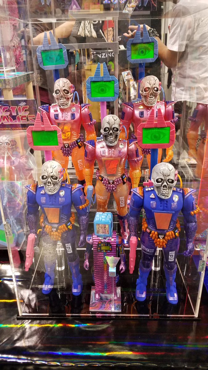 OfficeTerrorMov's tweet photo. Some of our favorite #creepy and strange findings @DesignerCon! #Godzilla #Aliens #Skulls #Horrorfilms #DesignerCon #Hedorah https://t.co/4myILmRr4e