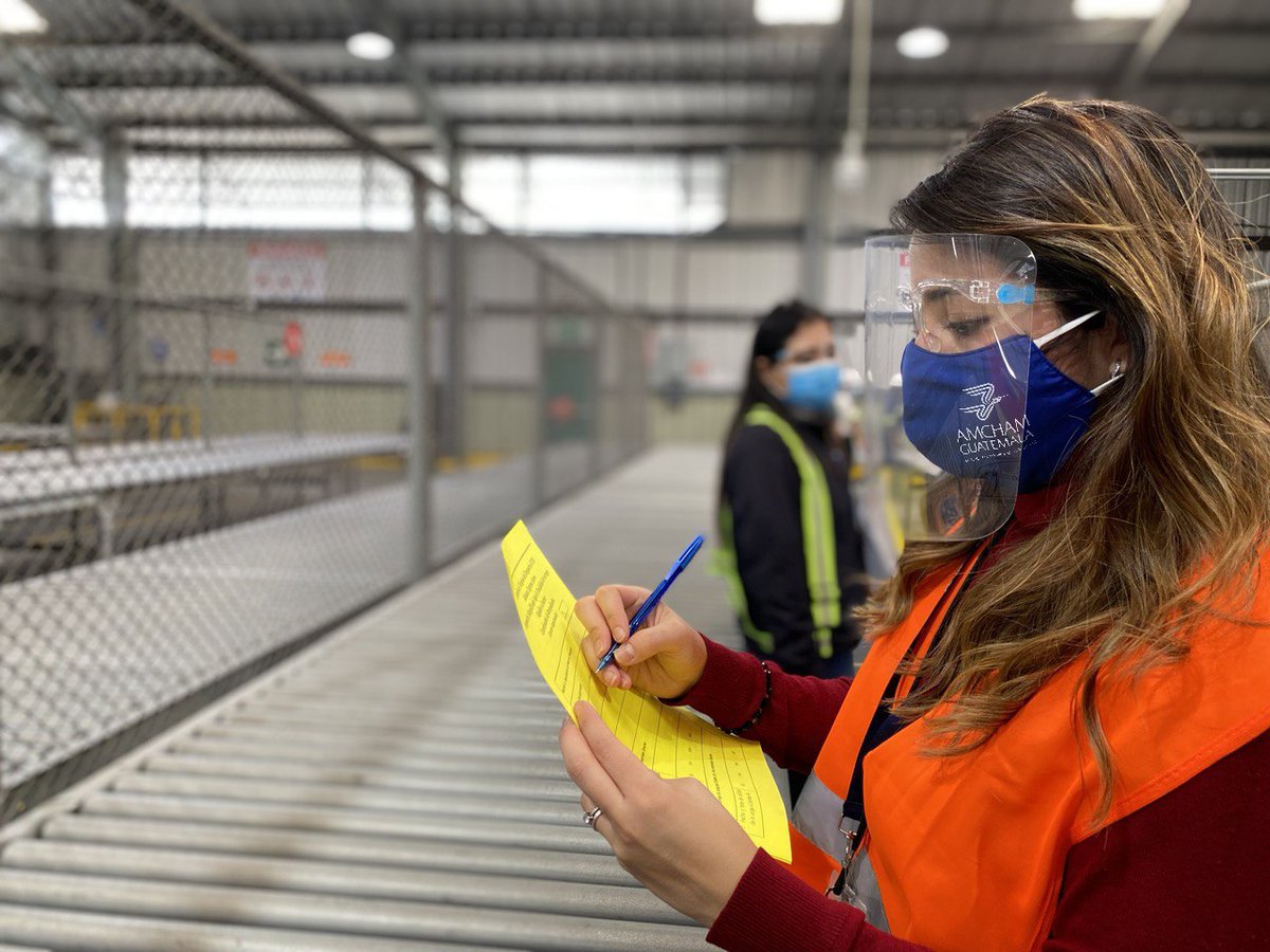 AmChamGT's tweet photo. Iniciamos el acompañamiento de la toma de tiempos en courier en la Aduana Express Aérea #COMBEXIM. Esta es una iniciativa coordinada por @SATGT, con apoyo de los actores de la cadena logística @COMBEXIM y #CLADEC. Este día se recibirán dos cargas, de #UPS y @DHLGuatemala. https://t.co/sn1TFFhOwc