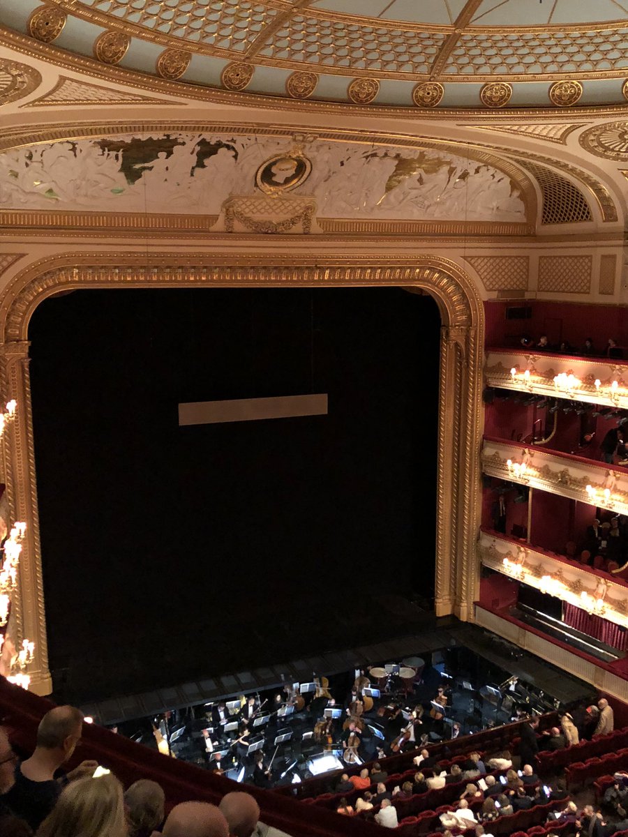 nahokomusic's tweet photo. Last time I was here was 1 March 2020 #ROHMacbeth https://t.co/FIeTKcBndI
