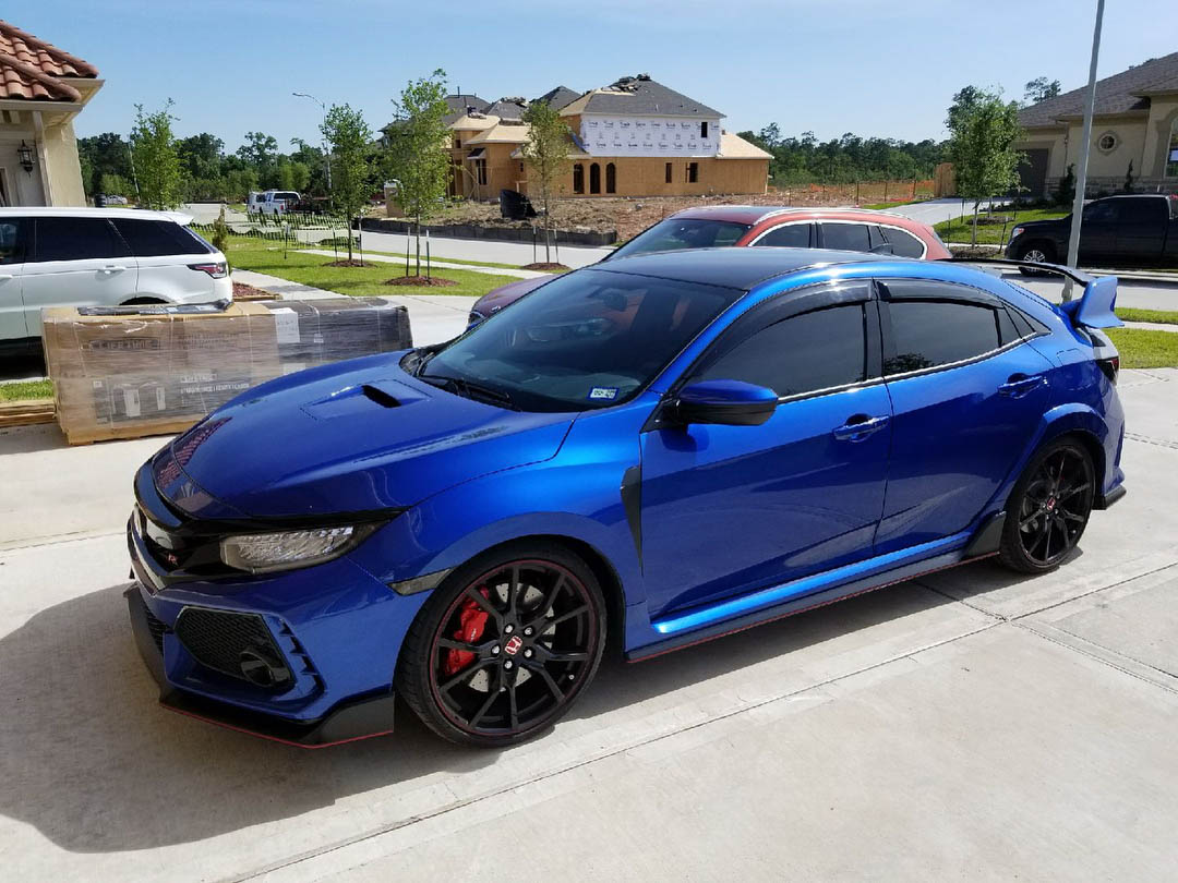 CustomsHtx's tweet image. We believe in offering ceramic coating packages that meet any price point, from affordable pro coating packages to luxury packages for high-end vehicles and lifestyles. #CeramicCoatings bit.ly/2Mc2Y5V