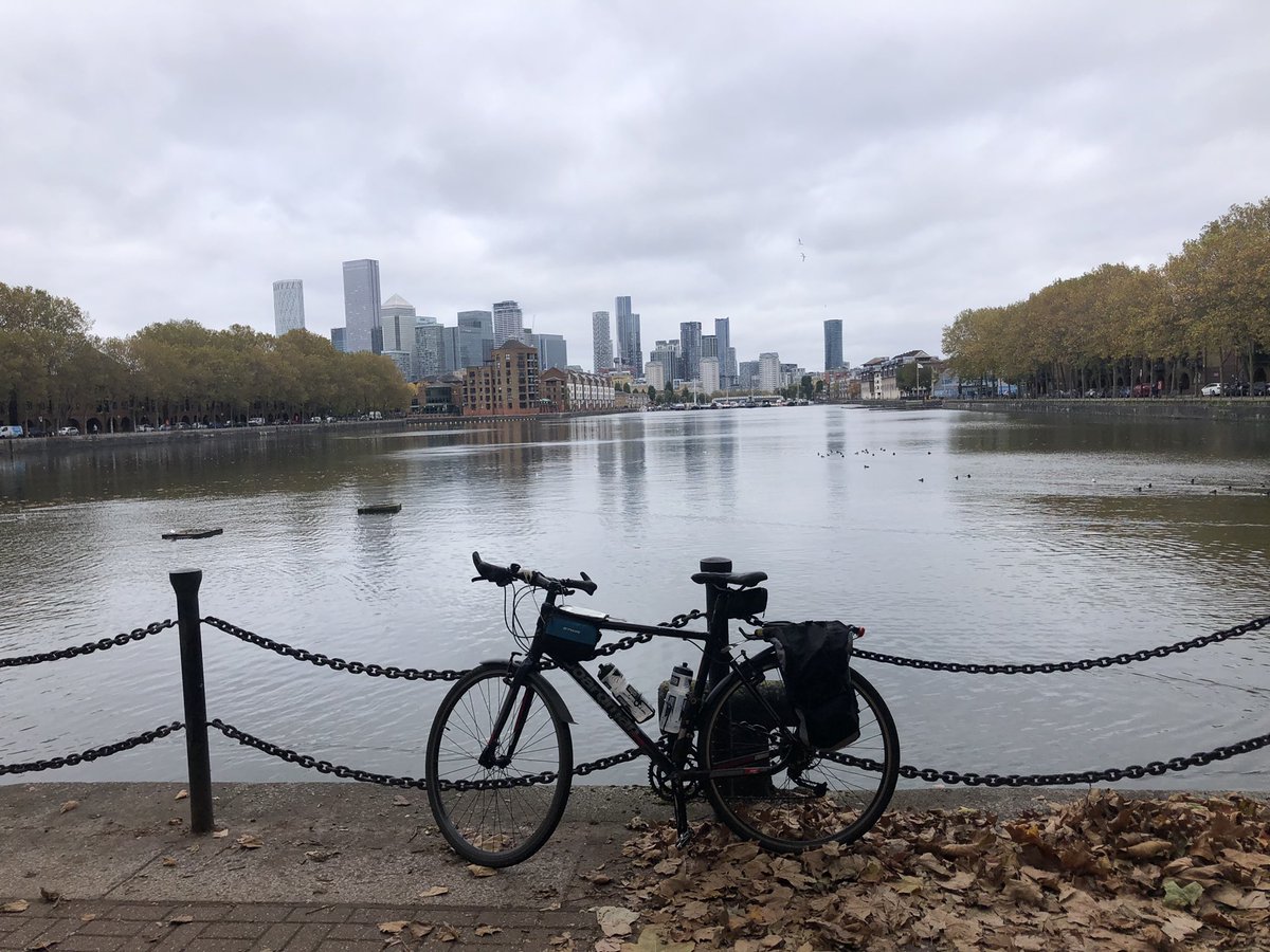 StephenVidal's tweet photo. @AlexKokcharov Greenland Dock - I had the pleasure of cycling past this gem of a view just a few weeks back 🏙 https://t.co/T3KlwaFJt4