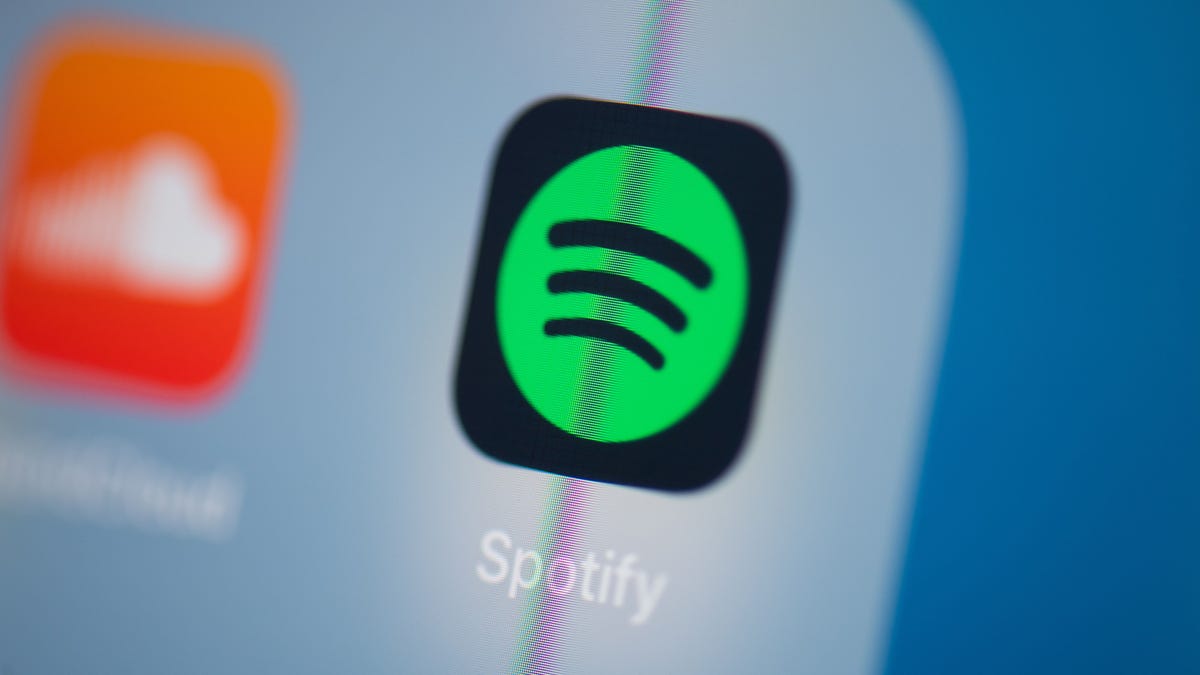 Spotify, Discord, and a Ton of Other Web Services Are Down Right Now