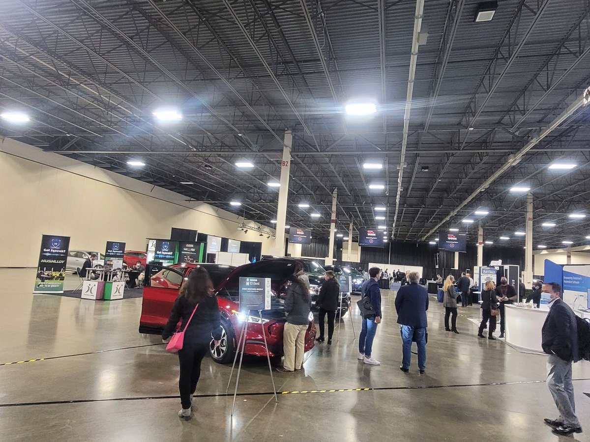 MattMyftiu's tweet image. @stradvision displays its vision processing technology for Autonomous Vehicles and ADAS at #automotivetechweek in Novi, which runs through Wednesday. #autonomous #ADAS #StradVision