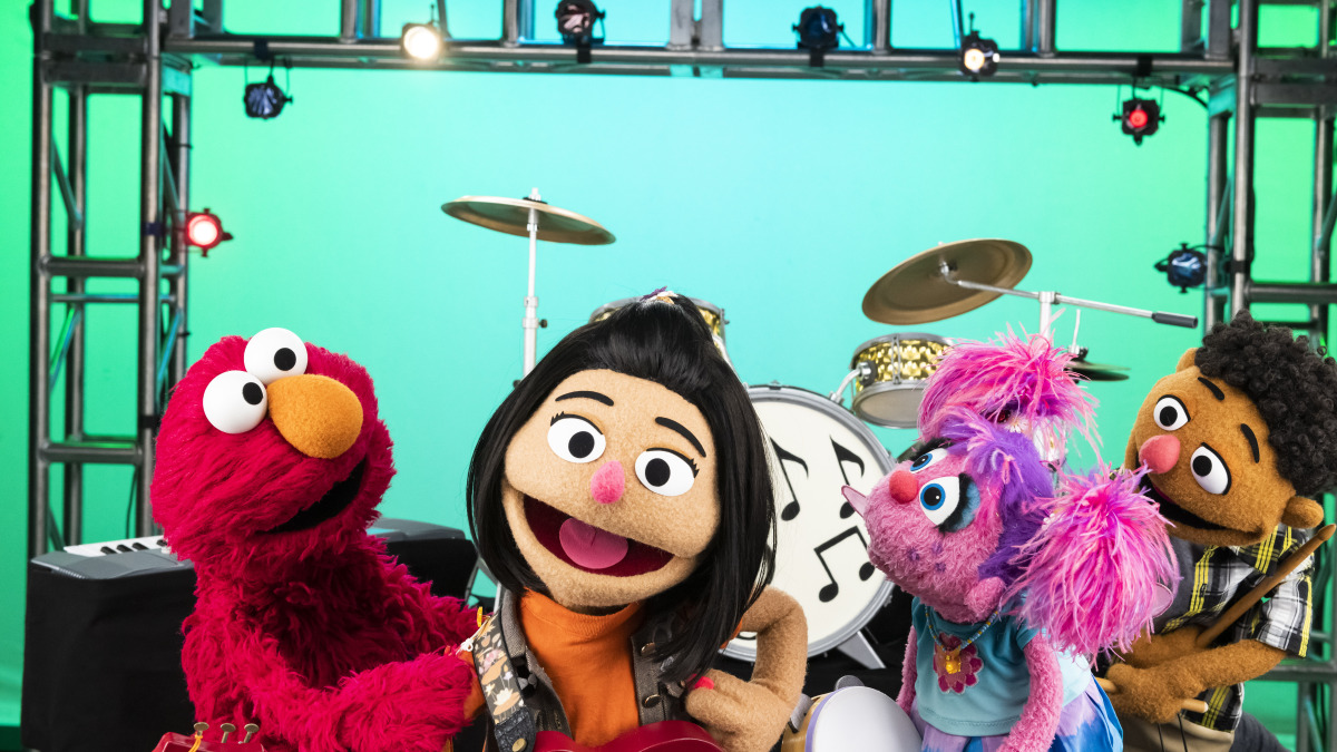 eStream_Studios's tweet photo. #SmallHumans #SocialGood Sesame Street introduces Ji-Young, the neighborhood's first Asian American muppet: Sesame Street and its educational nonprofit, Sesame Workshop, is set to throw the welcome… https://t.co/jIAprKyg3R | https://t.co/9AaTTqXITl | https://t.co/eKi4cP5ni2 https://t.co/nPc5qybHdr