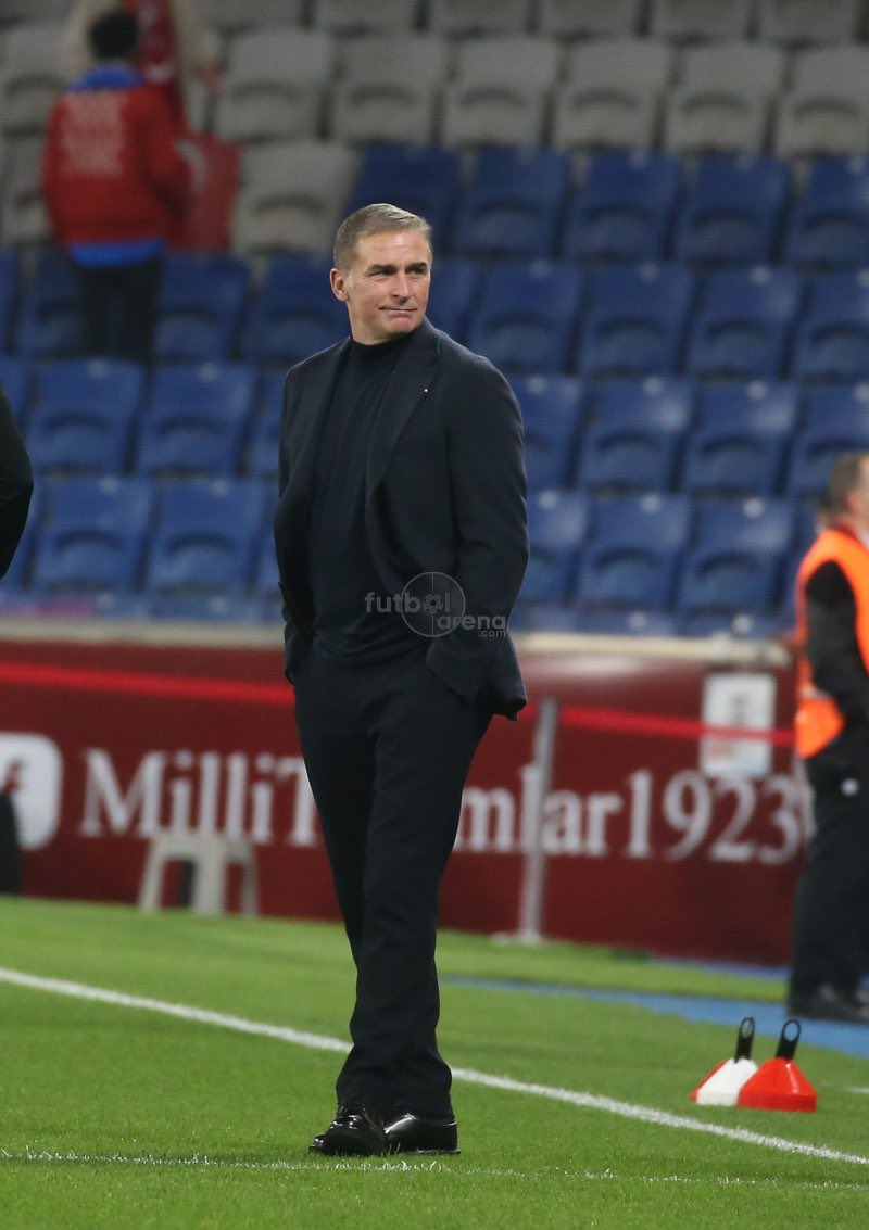 JoueursTR's tweet photo. Stefan Kuntz : "Après le travail que j'ai fait avec mon équipe ces derniers jours, je suis absolument convaincu que mes joueurs vont faire un bon match." https://t.co/4easZy5F2A
