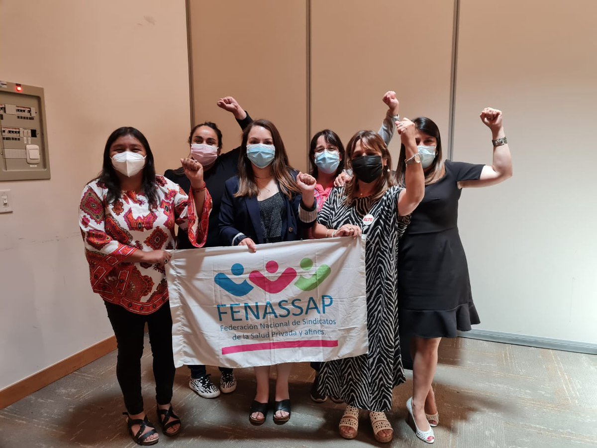 Hoy nos reunimos con dirigentas del sector privado. L@s trabajador@s de clínicas y centros médicos privados han sido fundamentales en la lucha contra el #COVIDー19 
Ell@s también  merecen reparación y reconocimiento por seguir sosteniendo a Chile en #pandemia 
#NoBastaConAplausos