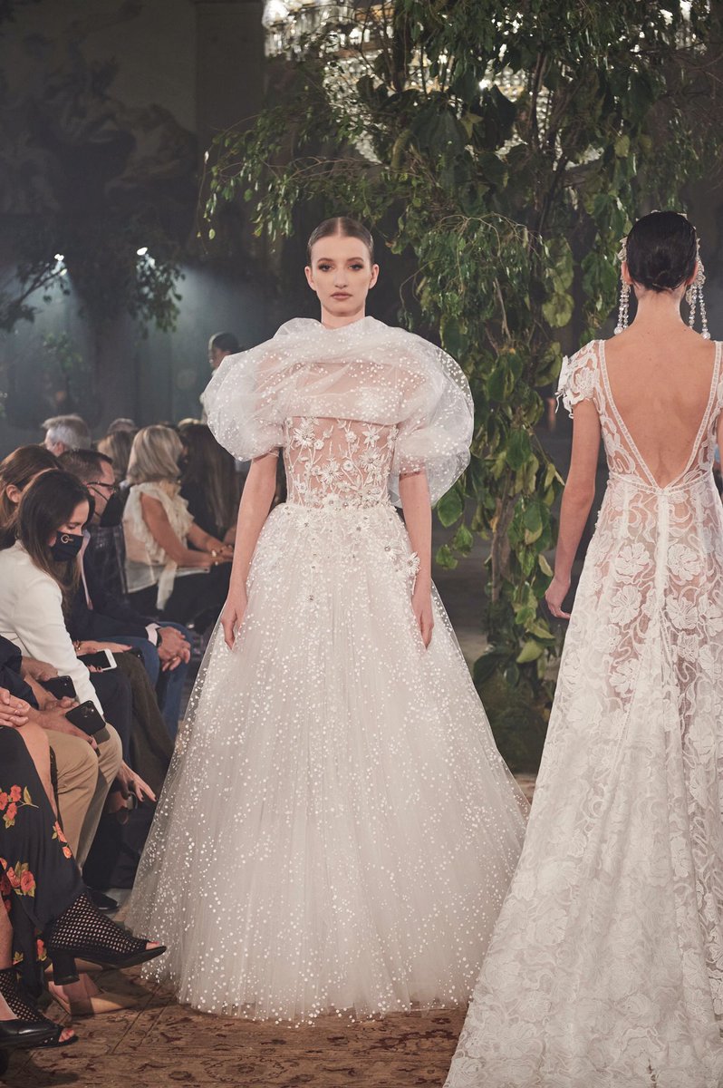 MarcoyMariaMODA's tweet photo. #ElReinoIgnorado 🌱 Fashion Show
#SantaCatalinaWeddingDay #SCWD21
#marcoymaria #coleccion2022 #2022collection #novias2022 #2022brides #novias #brides #weddingdress #vestidodenovia #eveninggown #hautecouture #hautecouturebridal #fashionshow #inspiredbynature https://t.co/P9wzdeZcQv