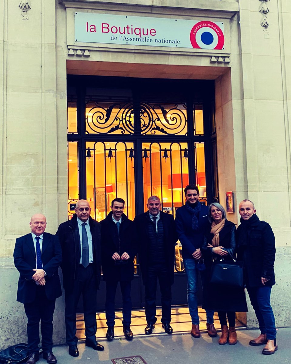 udspvar's tweet photo. Accueil par le député @famatras à @AssembleeNat de la délégation @udspvar 
#pplmatras 
#parcequelevar 
#parcequelunion https://t.co/vJyonBJiKS