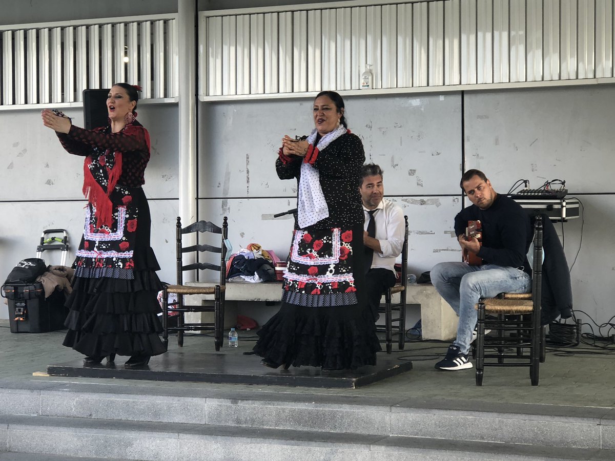 CeipVargasLlosa's tweet photo. ¡Gracias a Flamenco Solera por la actuación en nuestro colegio! ¡hemos disfrutado muchísimo! Día Internacional del Flamenco https://t.co/6xV7I1w72x