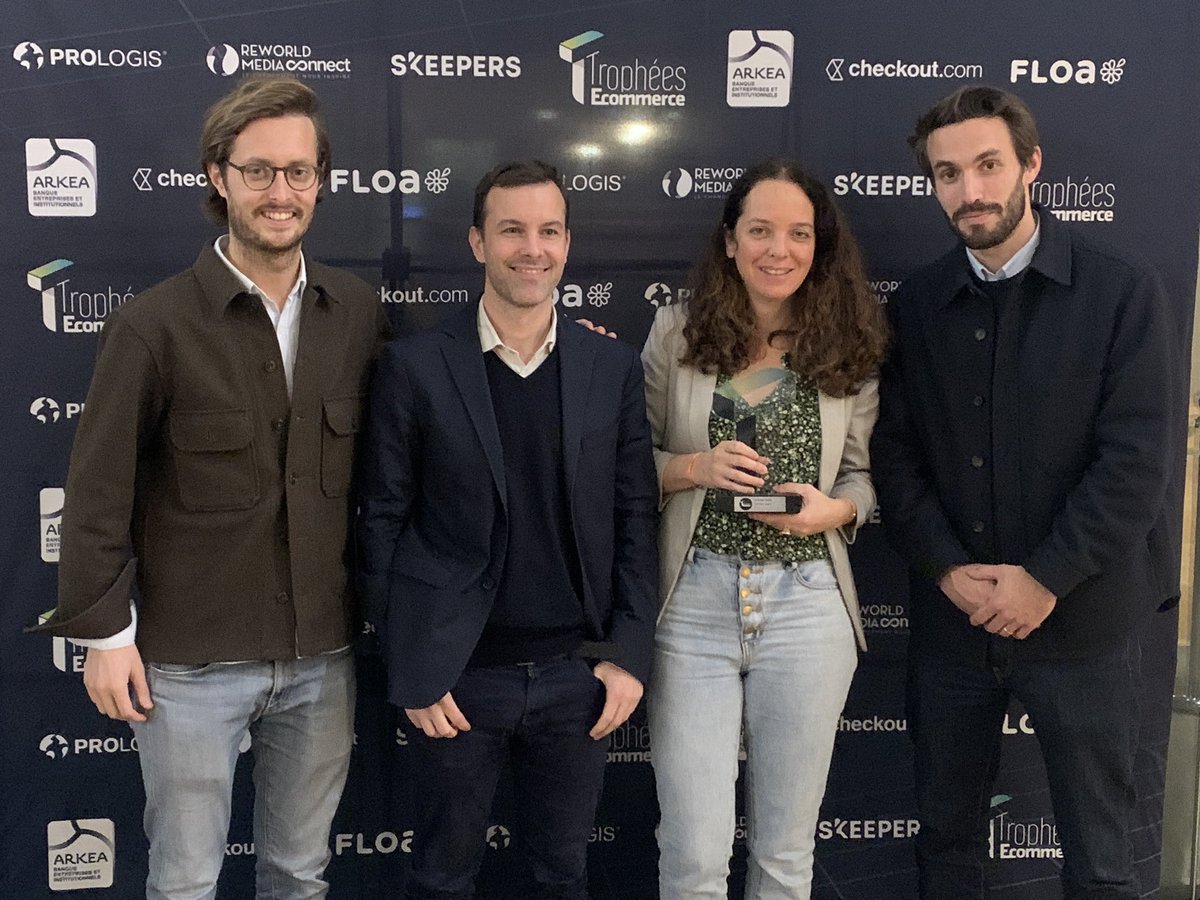 Trophée e-commerce d’argent ce soir pour la nouvelle App du Parisien ! Bravo à toutes les équipes pour ce beau produit numérique #leparisien <a href="/le_Parisien/">Le Parisien</a> <a href="/GoandUp/">GO&UP</a>
