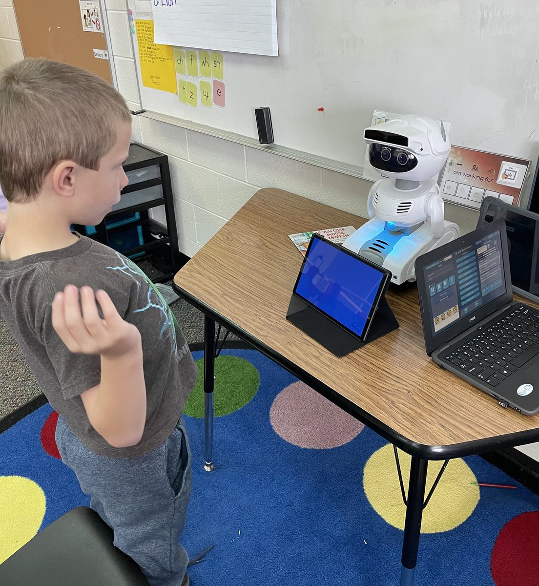 InnovatetoElev2's tweet photo. @LongmontEstates student working with the Movia Platform. They have deemed the Movia robot “Alice” and the peerbots robot “Misty” @movia_robotics @SVVSDSpecialEd @areitzig https://t.co/c3XjXJvQ5W
