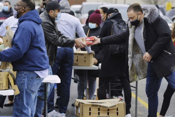 CommCapTG's tweet image. Check out CCTG CEO Kris Roglieri's feature on timesunion.com/?utm_campaign=…! "In the days before Thanksgiving last year, Kris Roglieri, CEO and founder of Prime Commercial Lending, and barber and serial entrepreneur William "Tragedy" Yager gave away more than...
timesunion.com/tablehopping/a…