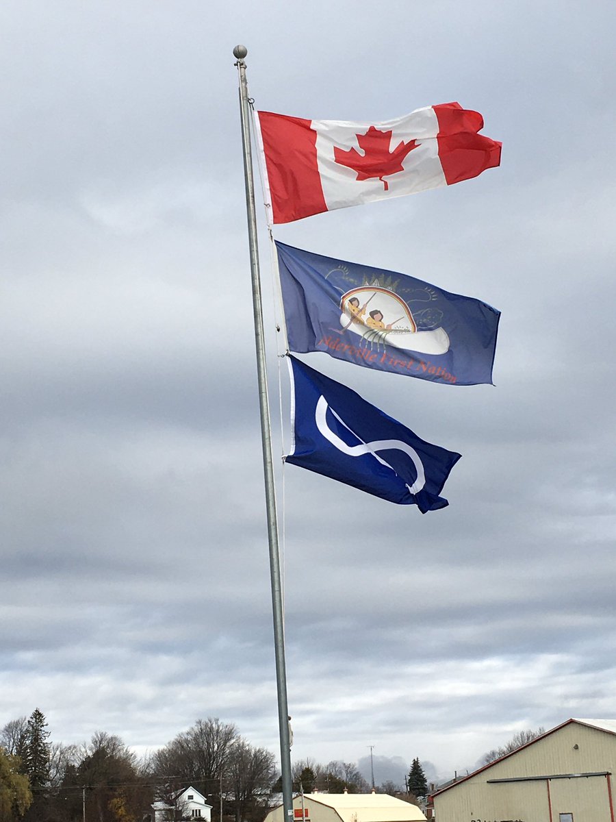 R.C.P.S. Students help to raise the Métis flag in honour of Louis Riel Day #LouisRielDay <a href="/kprschools/">KPRDSB</a> <a href="/KPRIndigenous/">KPRDSB Indigenous Ed. Dept</a> <a href="/75jcb/">James Brake</a> <a href="/M_Aandeg/">Melody Crowe</a>