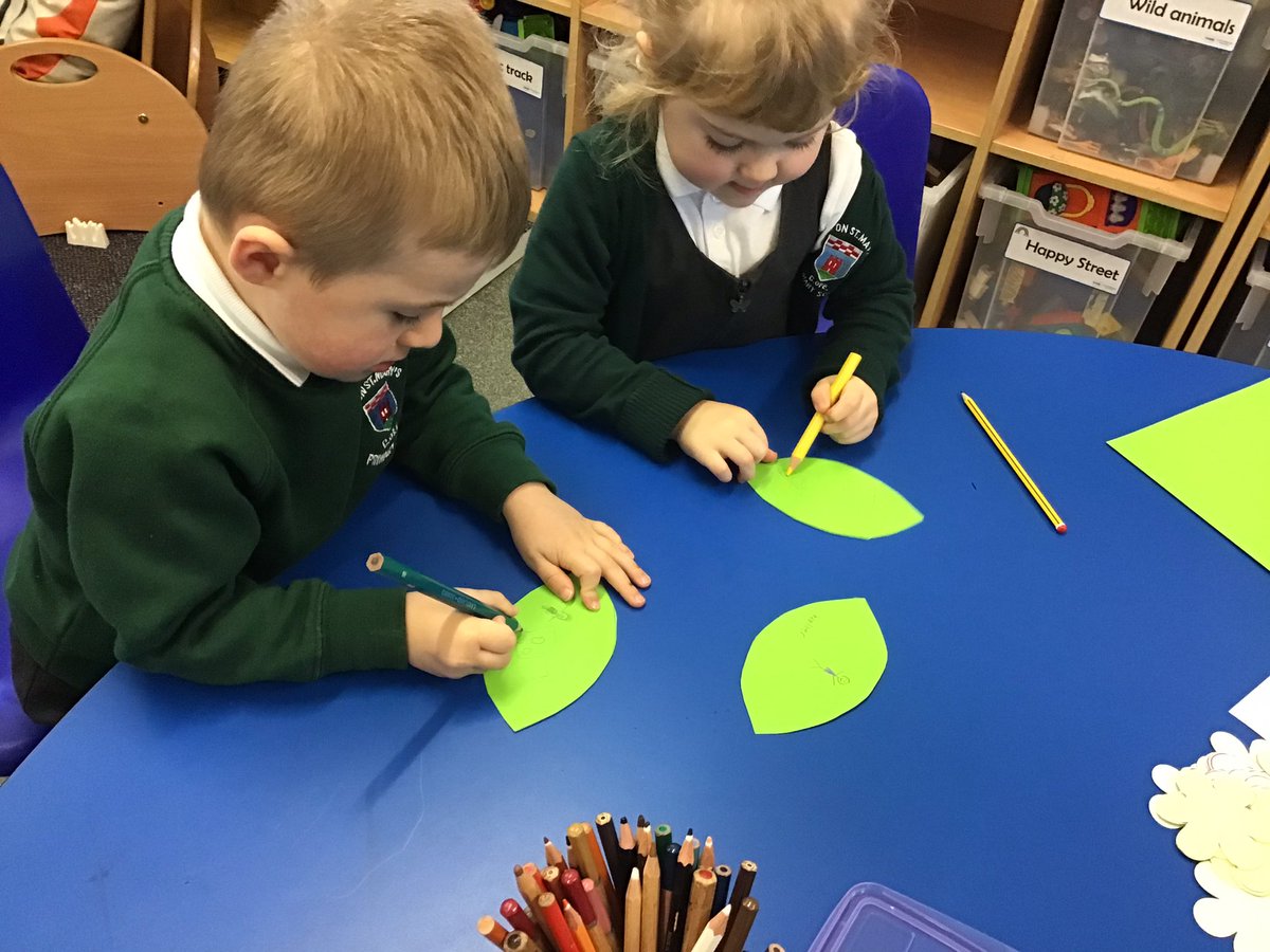 DsmDixon's tweet photo. We have enjoyed our Pray Day activities today. We made prayer leaves, then planted cress seeds and thought about how love and care can make things grow. We loved joining in with the DSM tree of hope and enjoyed watching our flowers open #prayday2021 #saydopray #goingforgrowth https://t.co/e1el8k2VpN