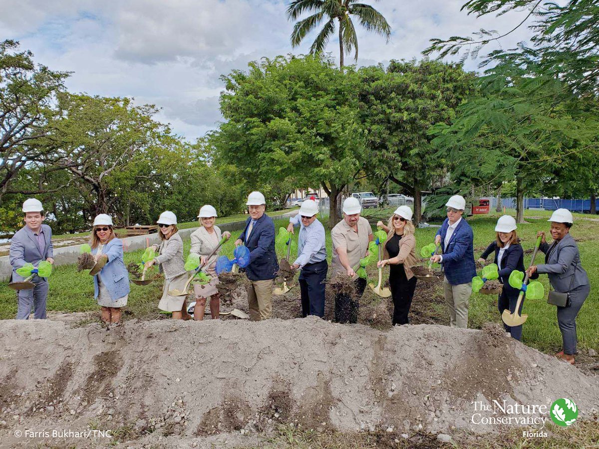Nature_Florida's tweet photo. Ground has broken on our Brittany Bay Park Living shoreline project in Miami Beach, with partners the @MiamiBeachNews and the support of @insideFPL to protect the park and surrounding community with nature-based solutions. Learn more:
https://t.co/pLqmkKUdwl https://t.co/aiqVDaXKKe