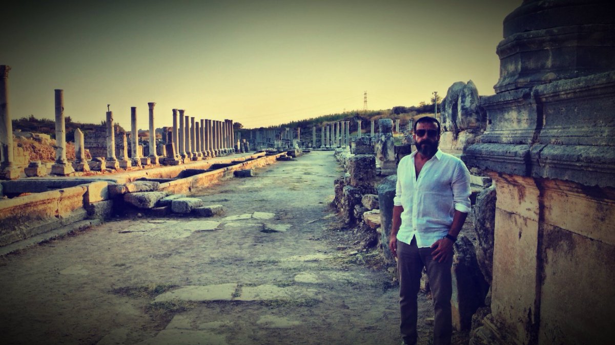 turgayozkan's tweet photo. Ünlü birisiymişim gibi hissettirdi 🙈 var ol Mami 🤗🤗
#antalya #perge #pergeantikkent #pamfilya https://t.co/ICPZmwntdn