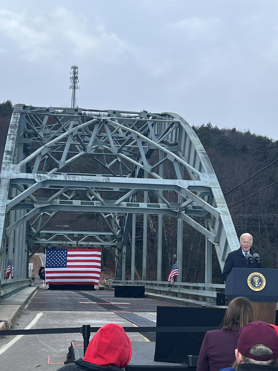 jeneps's tweet photo. “Despite the cynics, Democrats and Republicans, we can work together,” President Biden says in New Hampshire the day after signing his infrastructure law, which got most Democratic votes and some GOP support in both chambers of Congress. “We can deliver real results.” https://t.co/hryobaDfqs