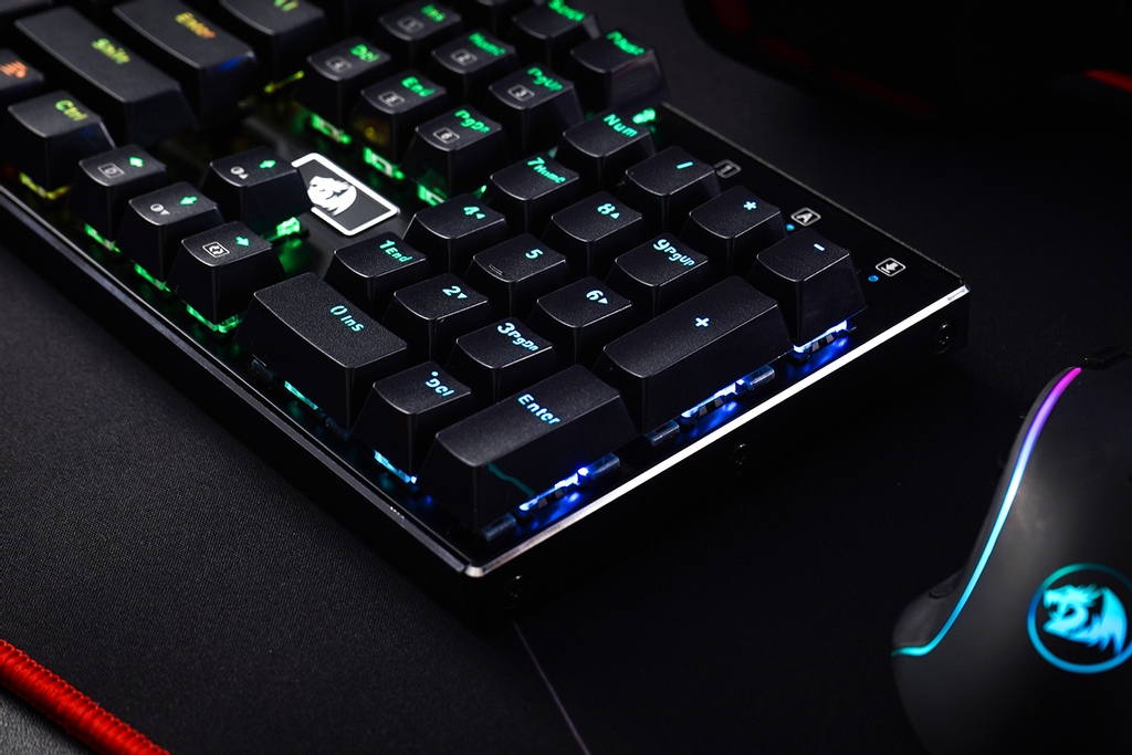 Redragonusa's tweet image. DANGGGG 🔥🔥🔥
.
We are absolutely loving our K556 keyboard. Cop yours on Amazon or @ redragonshop.com