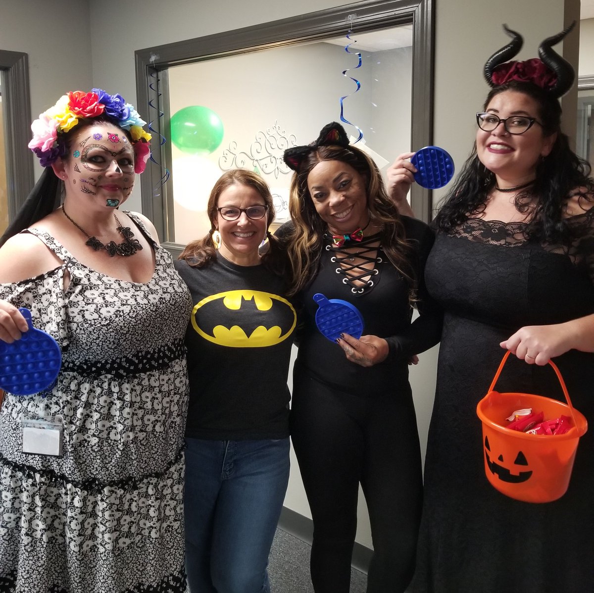 IntegrityMG's tweet image. Game Time and Halloween make a great combination at North American Senior Benefits. Check out the team dressed up for the occasion with our latest Integrity swag drop gift. #IntegrityFamily #IntegrityGameTime2021 @nasbnation
