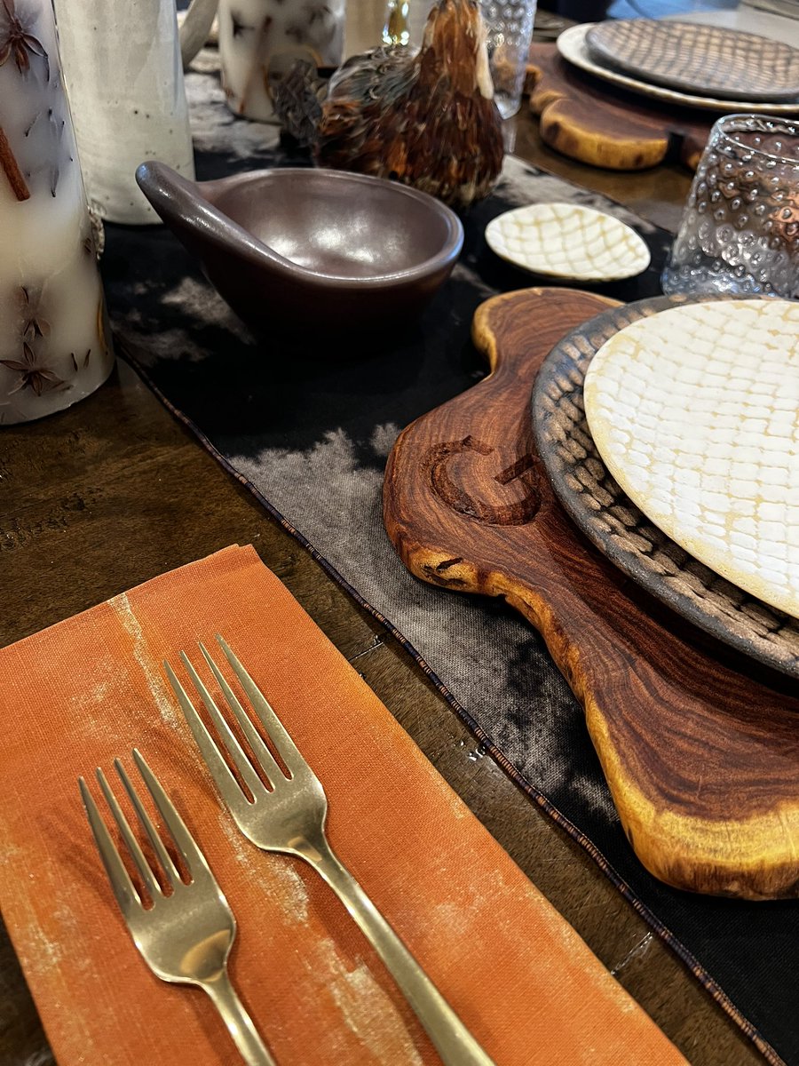 dowryregistry's tweet photo. Is your #Thanksgiving #tabletop ready for entertaining? Make it American Made! #americanmade https://t.co/BFf6MUbQfp