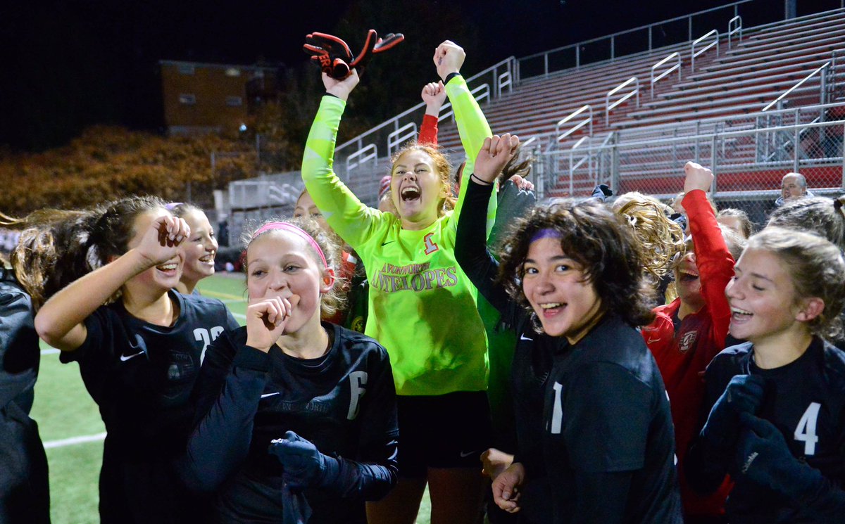 ThompsonFoto12's tweet photo. The taste of @Hersheys chocolate in November only means one thing around here. @Avonworthschool @AvonworthA @AGSLopes are headed to Hershey to play for a @PIAASports championship. Congratulations ladies. See the recap and stories at @pghsoccernow https://t.co/9a0lU7oePy