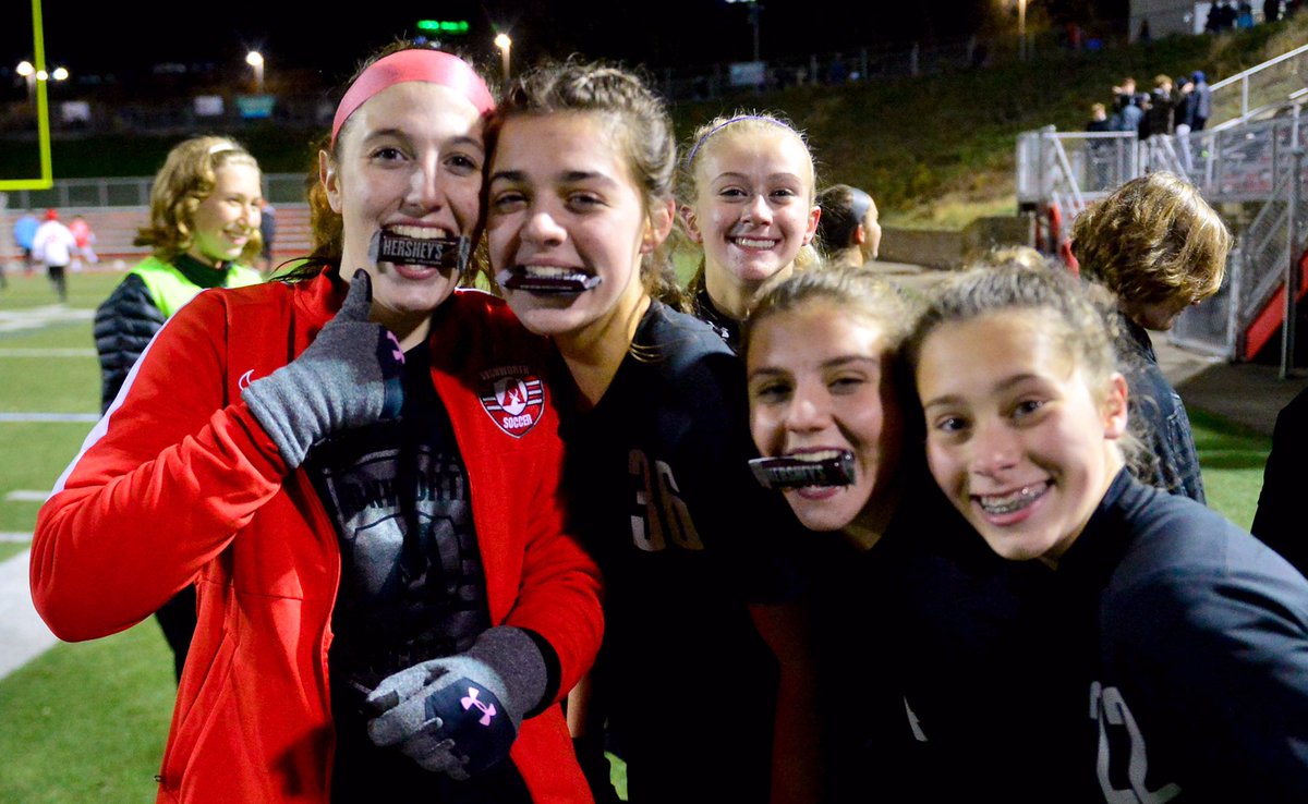 ThompsonFoto12's tweet photo. The taste of @Hersheys chocolate in November only means one thing around here. @Avonworthschool @AvonworthA @AGSLopes are headed to Hershey to play for a @PIAASports championship. Congratulations ladies. See the recap and stories at @pghsoccernow https://t.co/9a0lU7oePy