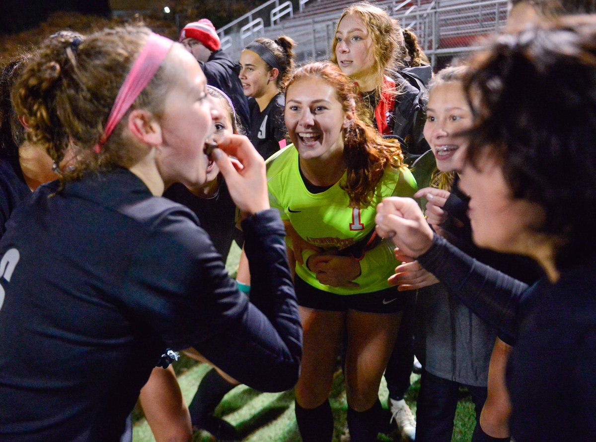ThompsonFoto12's tweet photo. The taste of @Hersheys chocolate in November only means one thing around here. @Avonworthschool @AvonworthA @AGSLopes are headed to Hershey to play for a @PIAASports championship. Congratulations ladies. See the recap and stories at @pghsoccernow https://t.co/9a0lU7oePy