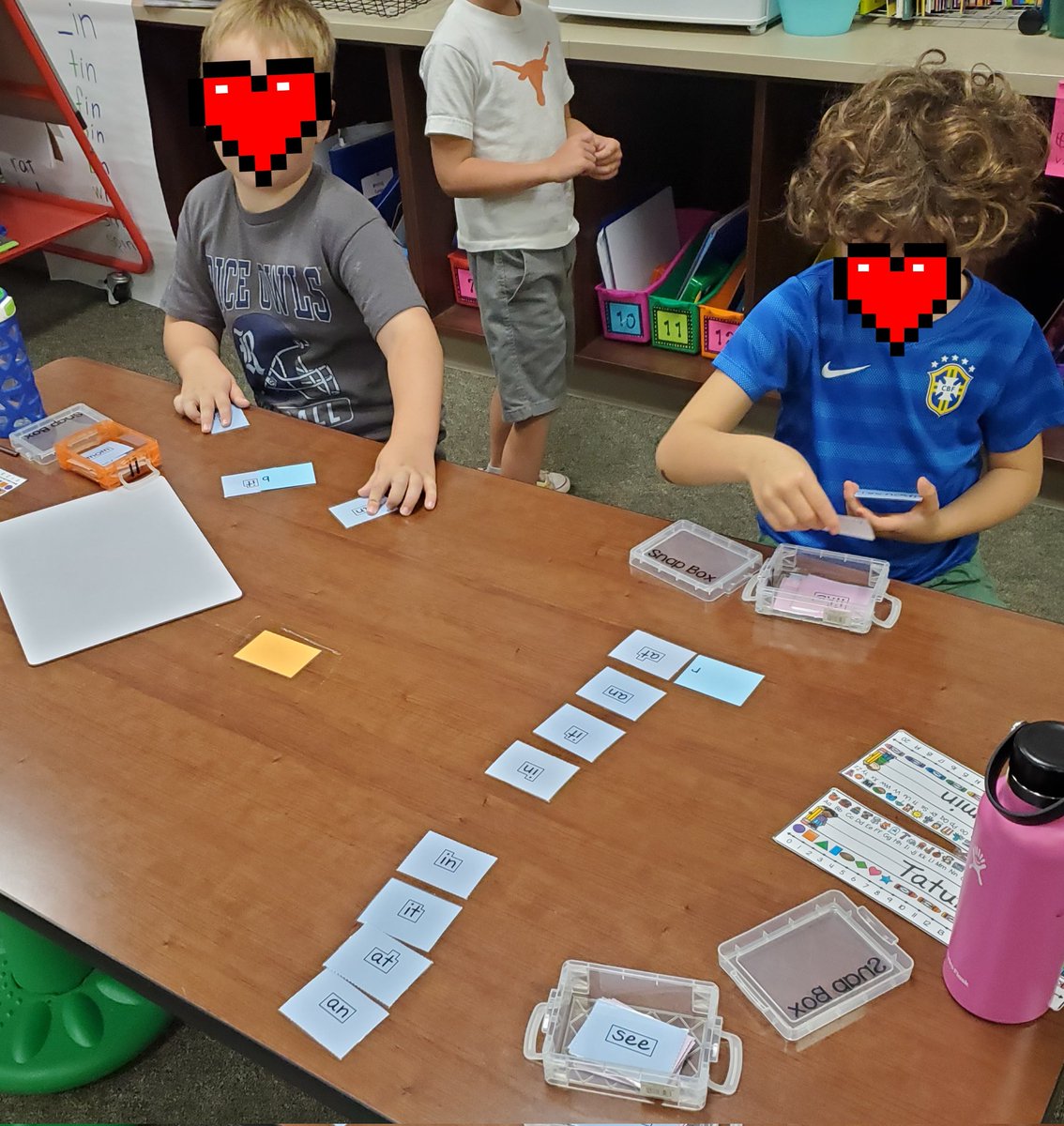 LauraCano79's tweet photo. Making our word part power stronger in Kinder today with our partners. So awesome to see their knowledge get stronger.@LizGoodman1 @WilchesterSBISD @TCRWP https://t.co/kpY39E4mT9