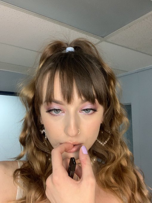 live in 10 for @CherryPimps @StreamateModels ✨💞 come hang out with me!! https://t.co/o0RRombGuM<a class="tags" href="/tag/cherrypimps">@cherrypimps</a><a class="tags" target="_blank" title="On Twitter" href="/?out=eyJ0eXAiOiJKV1QiLCJhbGciOiJIUzUxMiJ9.eyJpYXQiOjE3MTk4Mzg4MjIsImlzcyI6InR3cG9ybnN0YXJzLmNvbSIsIm5iZiI6MTcxOTgzODgyMiwiZXhwIjoxNzUxMzc0ODIyLCJyZWRpcmVjdF91cmwiOiJodHRwczovL3R3aXR0ZXIuY29tL1N0cmVhbWF0ZU1vZGVscyJ9.OO2boq6BtPeykzpRg6-JYyQ8z6Go5awQgFr_EyvNGLw8GG6zdkaR2dadRHYe2zhi-JMtrbE1Sv-K2xHmwkCVsw">@StreamateModels</a><a href="/tag/shoplyfter"class="tags"><span>#shoplyfter</span></a>