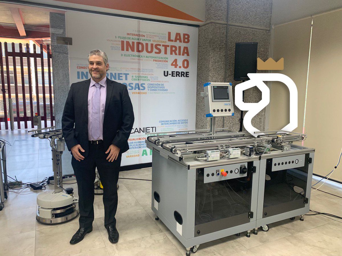 ivanrivasrdz's tweet photo. Para lograr hacer el “Silicon Valley” en el #NuevoNuevoLeón nos enfocaremos en las Pymes y las alianzas estratégicas con empresas tractoras y “scale ups” impulsando el emprendimiento de la industria 4.0 con la “triple hélice” (universidades, gobierno e iniciativa privada). https://t.co/sJGtSPInTd