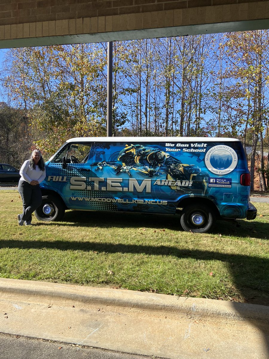 Gina4Lit's tweet image. District Visit 40: Ms. Crawley from @McDowell590 was trusted by her district &amp;amp; school leadership &amp;amp; is creating memorable learning experiences for kids. She applied for one of many @BWFUND grants and is taking STEM lessons to schools throughout the district and neighborhoods.