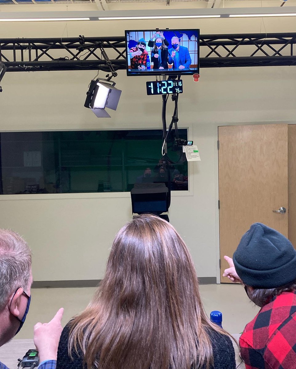 JulieKusiek's tweet photo. We had some fun at @LOHS_Legends today. Thank you to Principal Radmanovich for the tour and to Chris W. for joining. 

Great to see all the ways students are engaging in their studies, building community and getting some great experiences. 

#BeLegendary #epsb #WardF https://t.co/Y66h2FlPiG