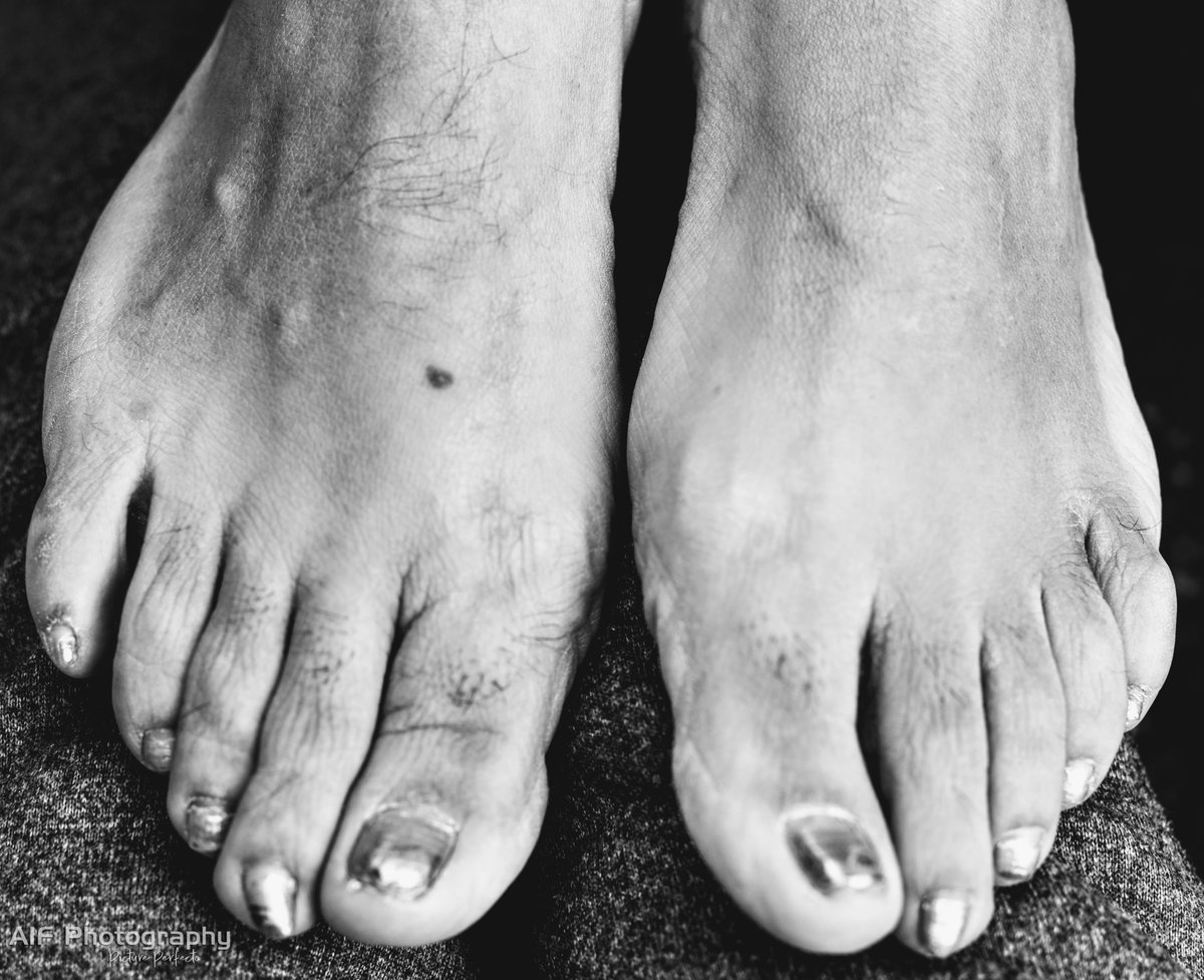 AifPhotography's tweet photo. The end of a long day! I'll end this night of #Toesday with a montage of lovely #feet for your enjoyment! Now I am off to try this new taco place... ๐ฎ
Models (L to R) :
Yunipa ๐๐ปโโ๏ธ
Lin ๐ธ
Mystery Girl โด๏ธ
Josefina ๐
#footfetish #twitterfootmovement #tacotuesday https://t.co/ZgctQLp8yn