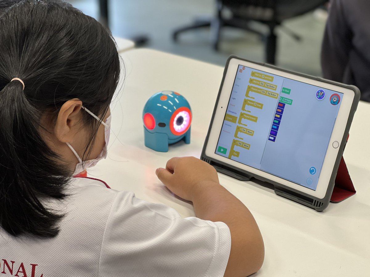 Vicky Heng tweet media