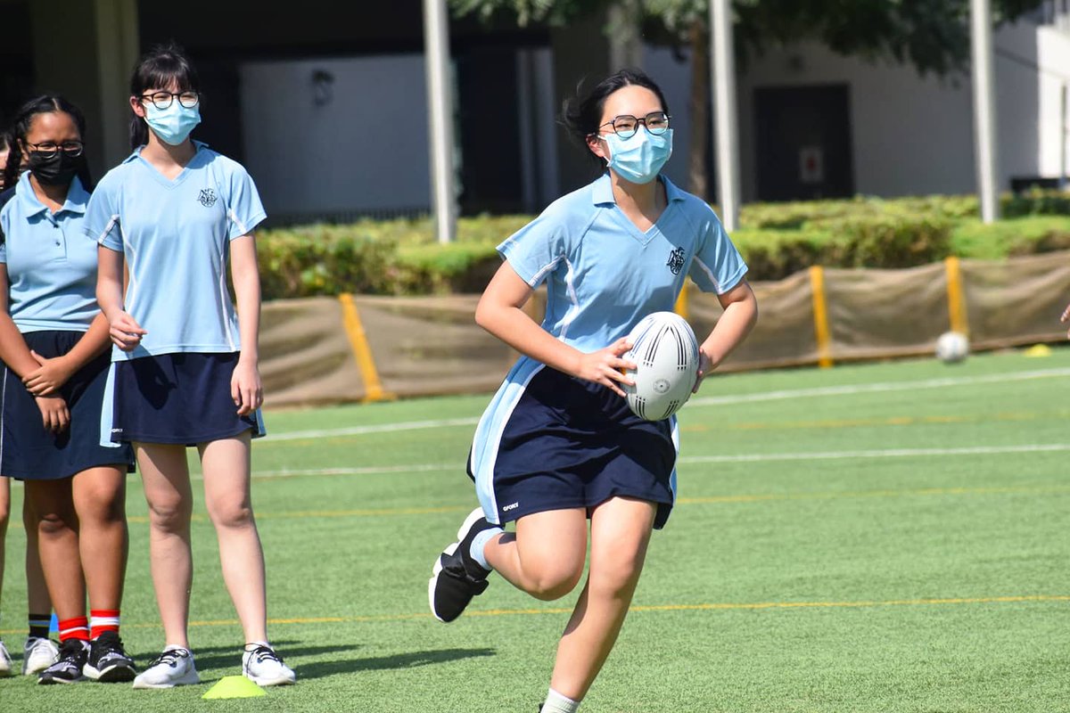 NLCSDubai's tweet photo. Some of our students from Junior and Senior School took part in a rugby skills workshop with Apollo Pereliniโsย Rugby Academy.
The coaches delivered fun and engaging drills and our students left the sessions wanting more.
#NLCSDubai #TeamNLCS #extracurricularactivities https://t.co/XxWj8iuyEO