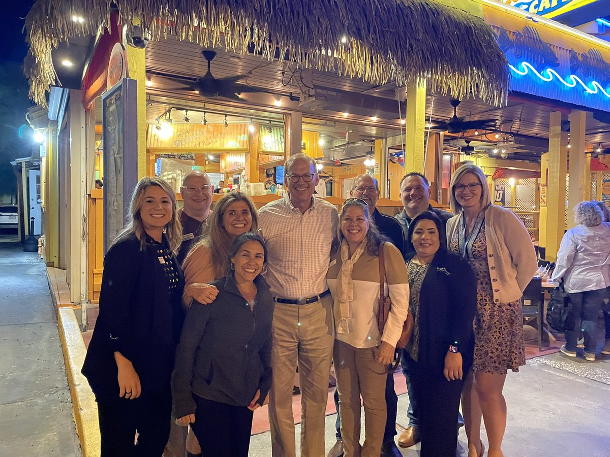 Members of the @HabitatPWP team joined me in welcoming <a href="/Habitat_org/">Habitat for Humanity</a> CEO <a href="/JReckford/">Jonathan Reckford</a> to <a href="/MyClearwater/">City of Clearwater, FL</a> with a relaxing dinner at <a href="/frenchysonline/">Frenchy's</a>!