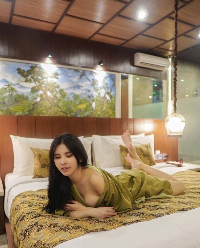 croot_kang's tweet photo. MV emang bacolan ter the best deh🍆💦 https://t.co/lPhf3qzzxS