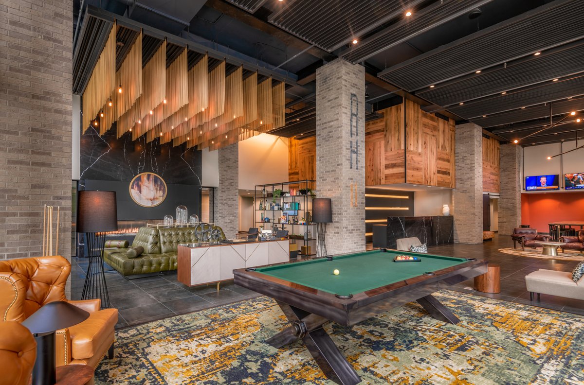 RiverHouse11apt's tweet photo. Dramatic spaces ready to provide the perfect backdrop for your holiday entertaining. ✨

#RiverHouse11
#PortImperial
#Weehawken https://t.co/sy6PKAfbM9
