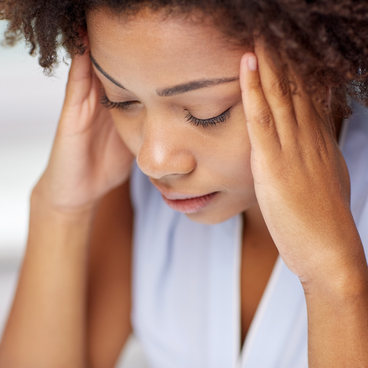 Wondering why you have a headache behind the eye and what you can do about it? Find out which headaches cause pain behind the eye. #vision #headache #eyehealth

eyetique.com/what-causes-he…