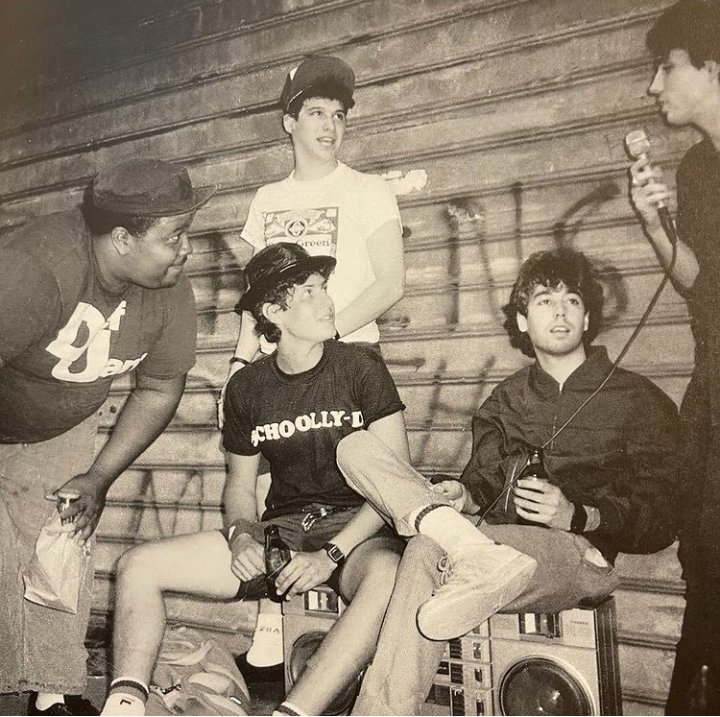 DoctorDreYo's tweet photo. #KnowledgeMe 
🎶🎧   The Beastie Boys  released their debut album, Licensed To Ill, 35 yrs ago (1986).
Featuring  “Licensed to Ill”  🎧🎶
I am #hiphophistory   #BeastieBoys #defjam #NoSleeptillBrooklyn #BrassMonkey
#HipHopHistoryMonth 💭🎶#The5thElement #HipHop #Knowledge https://t.co/pNl0GuEQCq