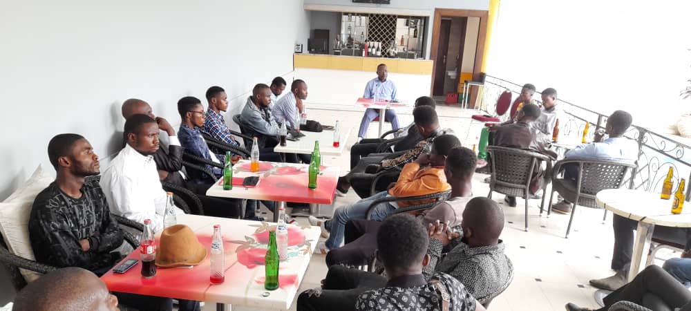 Heureux d'avoir eu un débat d'idée ce 16 nov 2021 autour de l'esprit PUR avec 25 jeunes qui ont accepté d'adhérer au PUR pour qu'ensemble nous contribuons à la construction de la nouvelle RDC, A tous les jeunes venez vous joindre à nous et participer à cette œuvre grandiose
