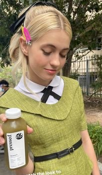 safe4welchstans's tweet photo. olivia and her beverages 🧃 https://t.co/mjcVJaxPEd