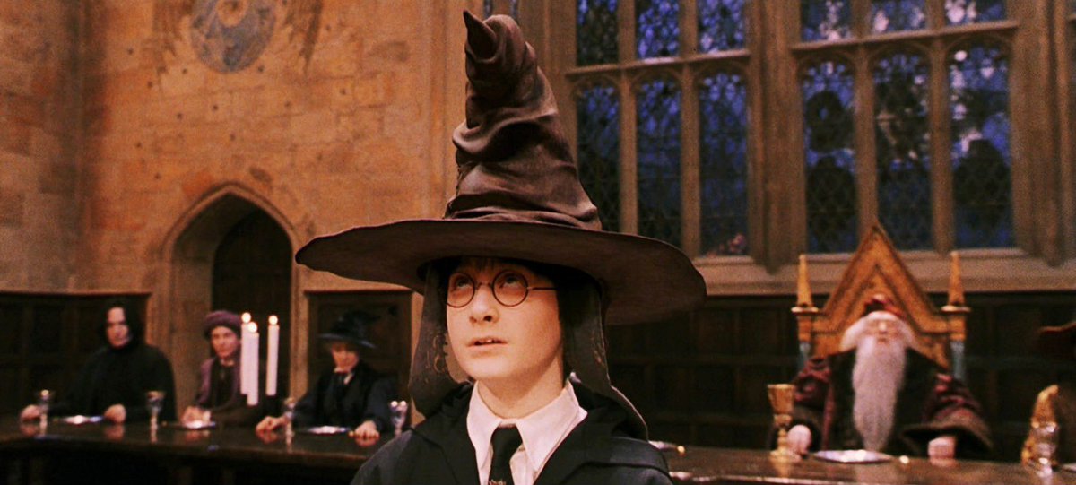 DiscussingFilm's tweet photo. 20 years ago today, ‘HARRY POTTER AND THE SORCERER’S STONE’ released in theaters. https://t.co/yPYj3gaHXC