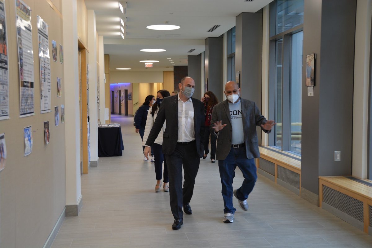 dto02002's tweet photo. @UConnProvostCL headed toward the @InnovationUConn Escape rooms last Friday in Werth! Students designed a room called UConn Protection Agency. We heard his team did make it out? Thanks to @AmitSavkar and the IH students. #SuccessStartsHere #Bestlcdays https://t.co/gGdRvBaYAY