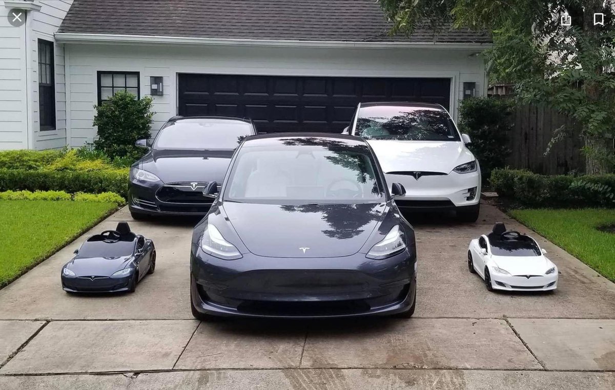 LpeduMd's tweet photo. @markfidelman : Now this is a Tesla family @elonmusk https://t.co/9ea5aNk4Tz (via Twitter https://t.co/fYZ2744A96) https://t.co/fTwcyzcxIb